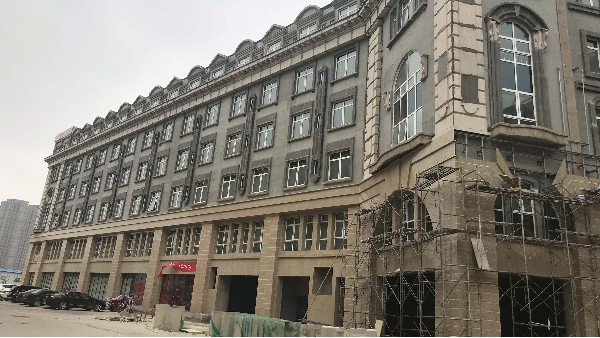 外墻真石漆與普通涂料所用外墻膩?zhàn)?，有什么區(qū)別？